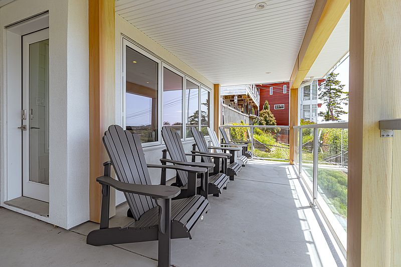 Oak Bay House for rent - 2 Bedrooms — photo 17