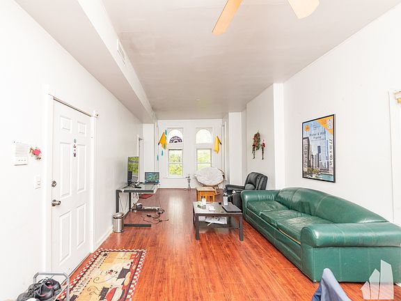 2nd image of 1016 S Oakley Blvd #3