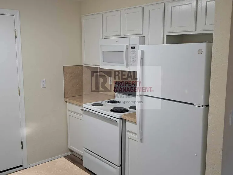 15323 Berry Valley Dr SE — Photo 8