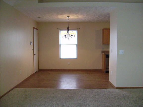 3rd image of 7125 Reynolds Crossing Dr