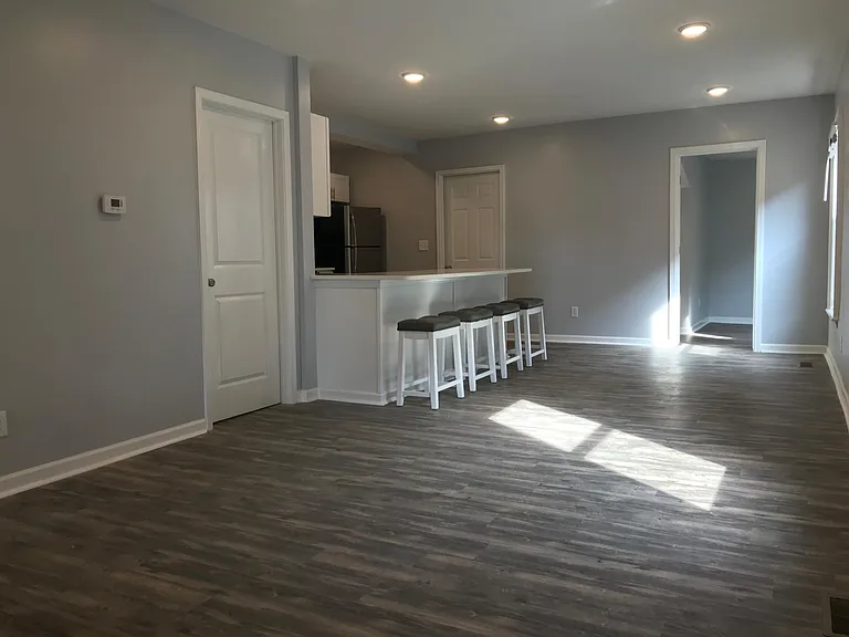 213 Gertrude St #2 — Photo 15