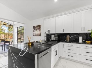 239 Glen Eagle Cir, Naples, FL 34104