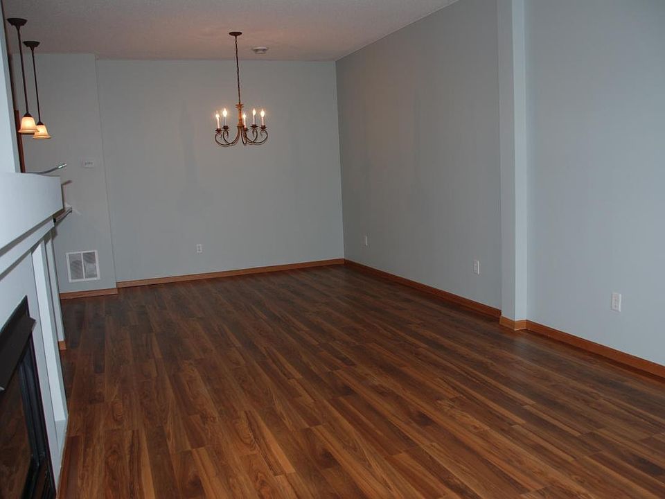 Living Room/ Dining Room