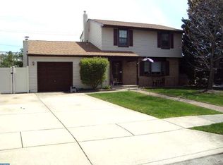 552 Sherry Dr, Runnemede, NJ 08078