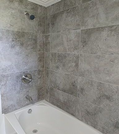 Tile shower surround