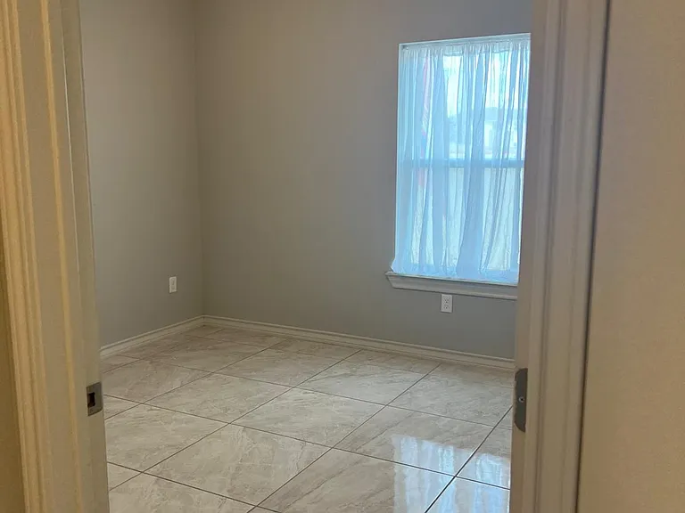 1201 Gage Ave #32 — Photo 9