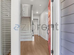 13717 Admiralty Way #L4, Lynnwood, WA 98087
