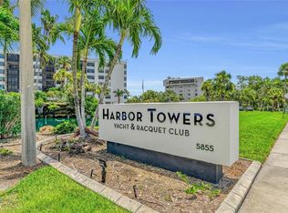 5855 Midnight Pass Rd APT 416, Sarasota, FL 34242