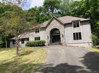 361 Chestnut Ridge Rd, Bedford Corners, NY 10549