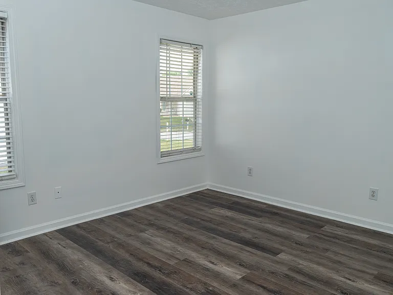 135 Charleston Pl — Photo 15
