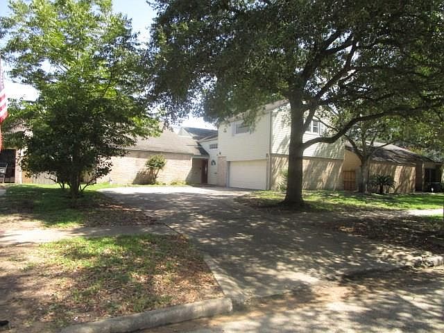 1st image of 15514 Creekhaven Dr