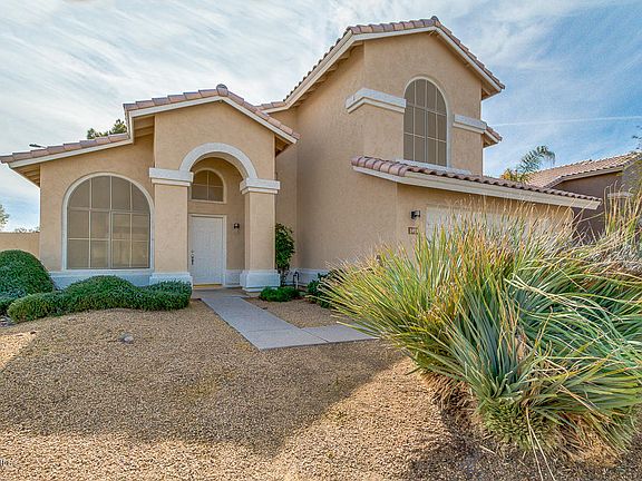 3rd image of 1461 W Canary Way