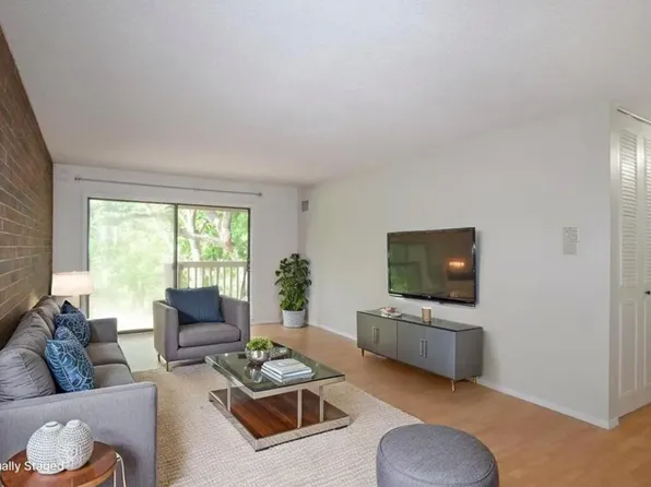 9400 Old Cedar Ave S, Bloomington, MN