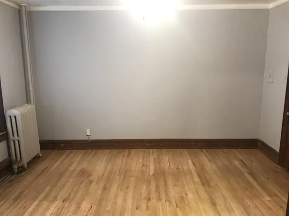 2900-2902 Cottage Grove