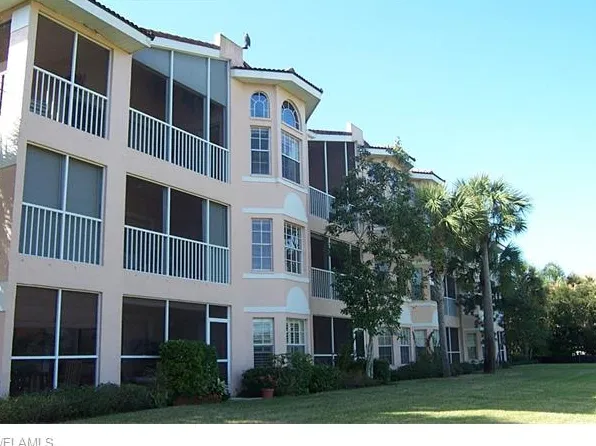 6010 Chardonnay Ln #10-304, Naples, FL 34119