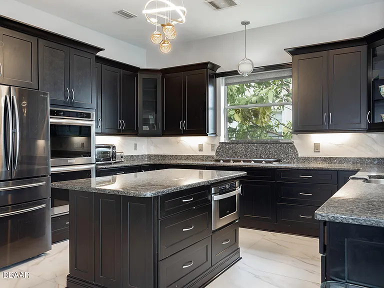 3548 N John Anderson Dr — Photo 14