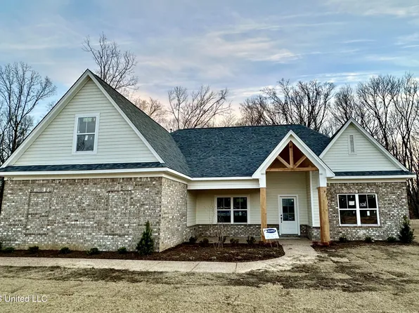 2267 Grand Oak Ln, Southaven, MS 38672