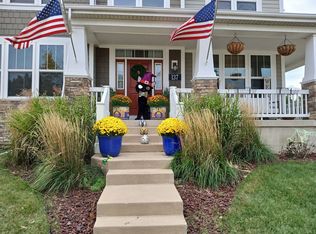 137 Diana Dr, Sugar Grove, IL