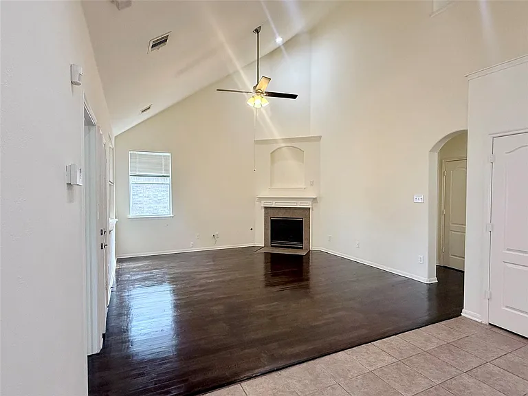 6530 Signal Point Ln — Photo 7