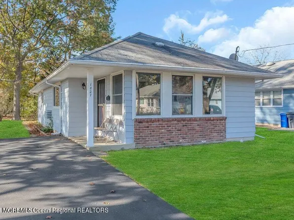 1827 Mount Idenburg Lane, Toms River, NJ 08753