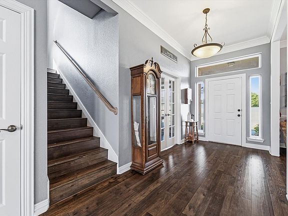 4th image of 130 View Point Ct