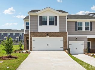 8113 Hidden Springs Trl, Charlotte, NC 28216