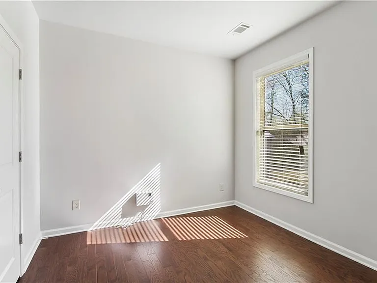 5090 Breezewood Cir — Photo 12