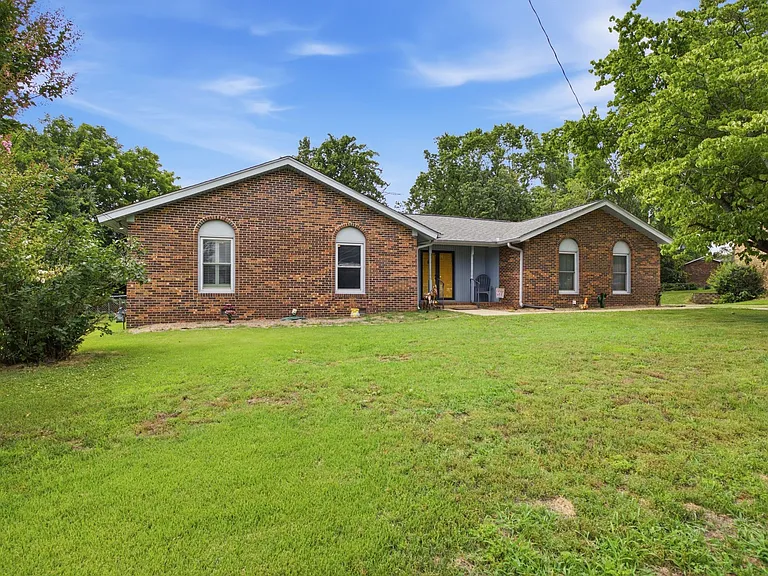 4812 Sierra Dr — Photo 2