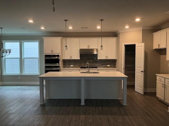 2nd image of 2005 River Bend Way