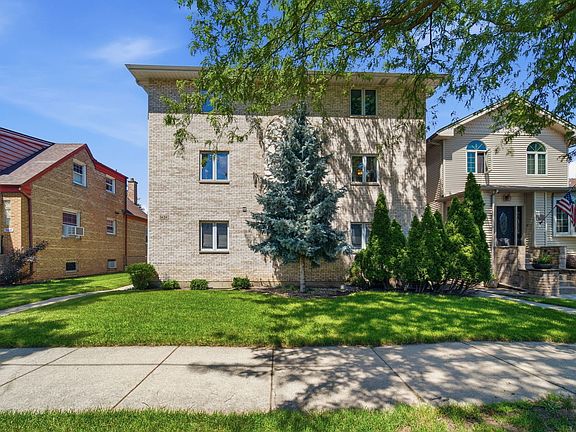 2nd image of 5624 W Higgins Ave APT 2S