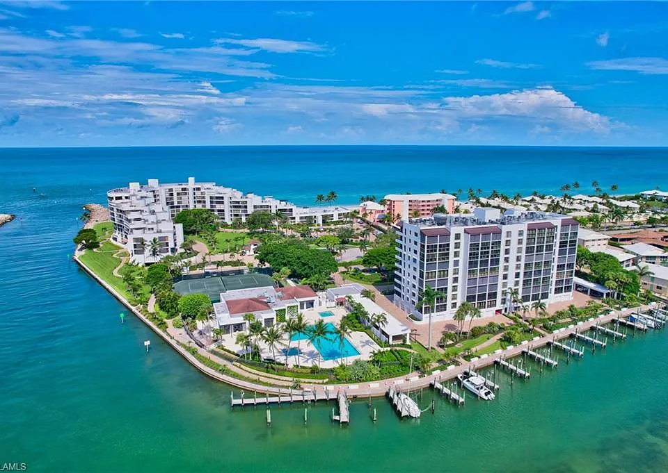 2400 Gulf Shore Blvd N #603