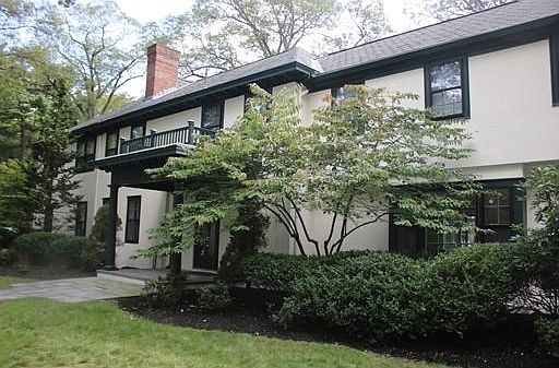 2nd image of 129 Gun Hill St