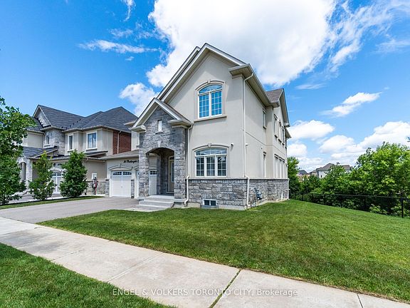 3rd image of 20 Parkheights Trl