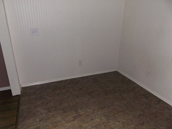 5th image of 727 Palm Dr