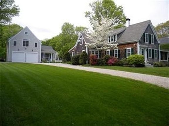 3rd image of 62 Cove St