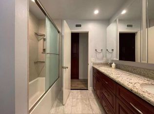 683 Pacific Ct #5, Upland, CA 91786