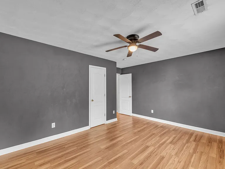 8131 Redmon Rd #B — Photo 18
