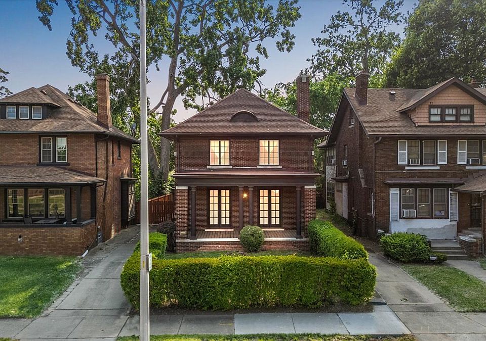 1st image of 7433 Poe St