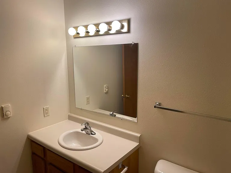 714 Bruce Ct #9 — Photo 6