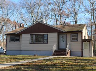 24 Bittersweet Ave, Hampton Bays, NY 11946