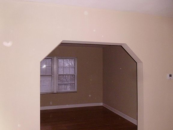 3rd image of 1506 McCausland Ave