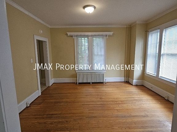 5th image of 834 Howbert Ave SW