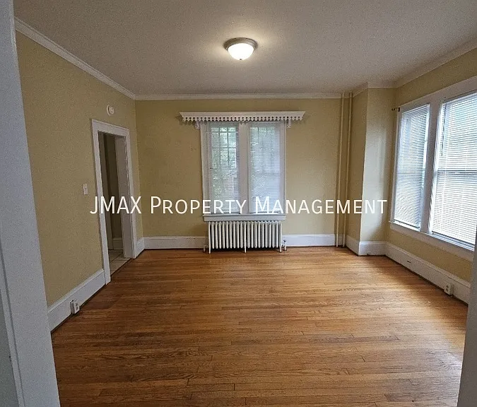 834 Howbert Ave SW — Photo 5