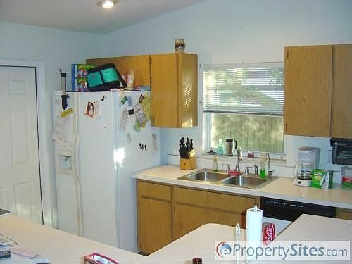 4th image of 6225 Cedarbrook Dr N