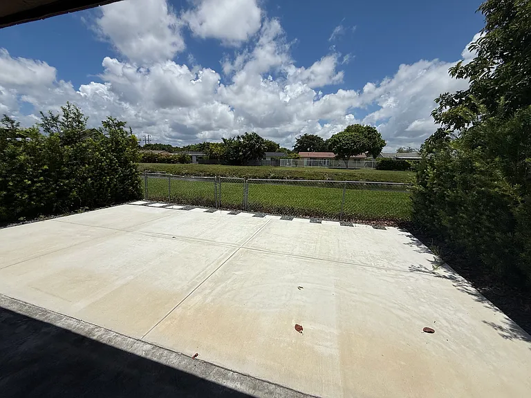 12415 SW 110th S Canal Street Rd — Photo 9