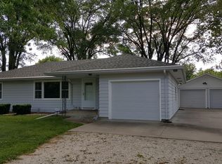 3917 NW Rochester Rd, Topeka, KS 66617