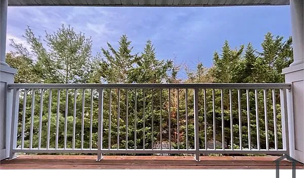 3 bed, 1500 sqft, $2,990 — Photo 3