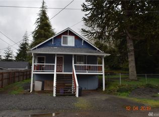613 Cherry St, Raymond, WA 98577