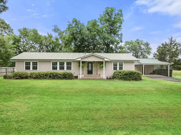 1103 Dawn St, Gilmer, TX 75644