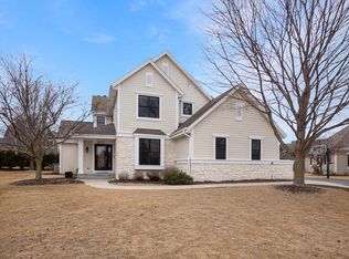 1832 Glenn Spring Ct, Oconomowoc, WI 53066